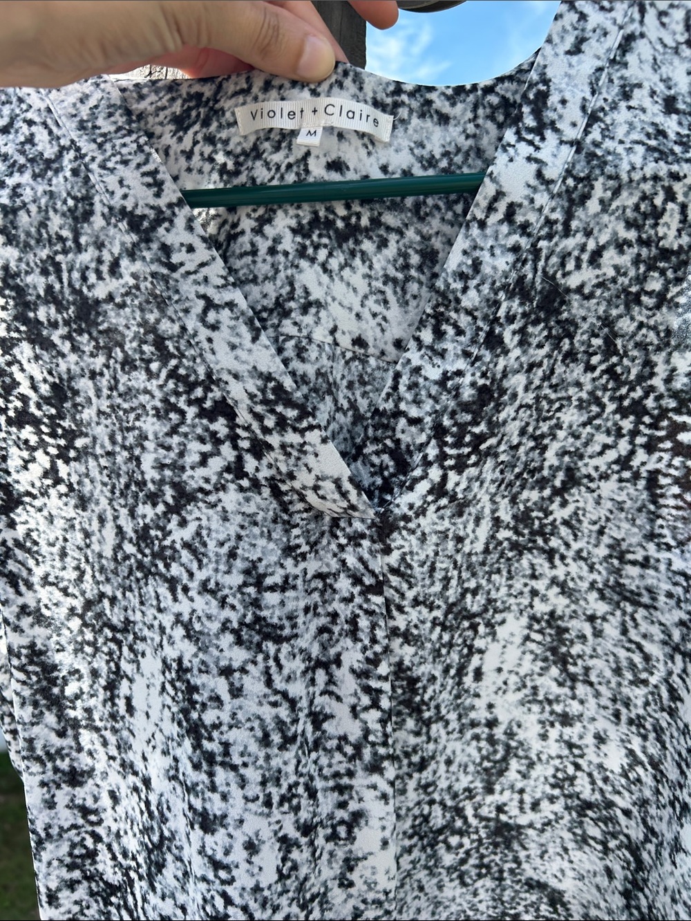 Violet + Claire Black & White Speckled Dressy Top - M